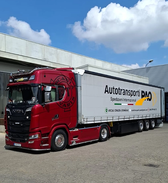 ansamblu apartinand firmei Autotransporti Pao